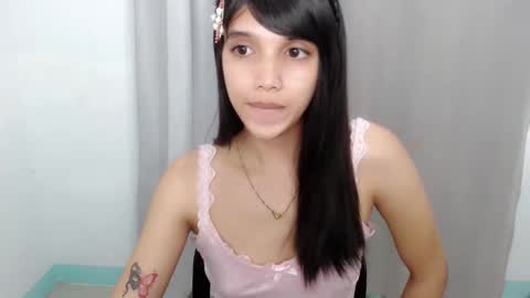 Snapshot of cici_02 chatting on October 18, 2:49 am call me Cici online show from October 18, 2:49 am