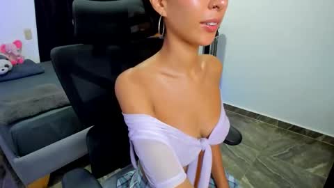 Luna and Sebas  online show from November 25, 4:22 am