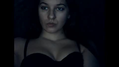 Snapshot of cindyxrose chatting on January 5, 2:38 am CindyXRose online show from January 5, 2:38 am