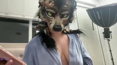 Nicky online show from November 5, 6:37 am