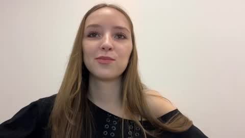 Aurora online show from May 16, 5:00 pm