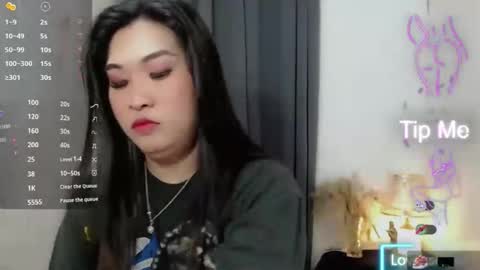 CLAIRE online show from October 14, 12:30 pm