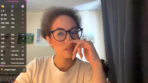 Selena online show from March 8, 8:18 am