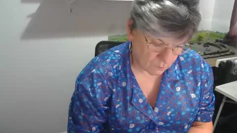 clare nylons online show from April 14, 11:46 am