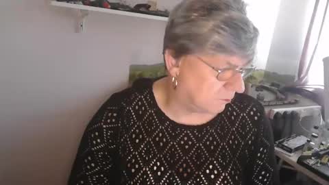 clare nylons online show from June 8, 12:06 pm