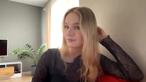 Kristie online show from April 22, 4:08 am