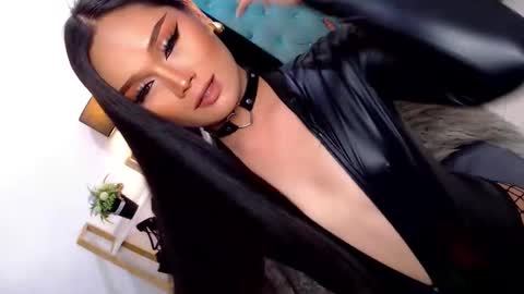 Cleo online show from March 26, 11:21 pm