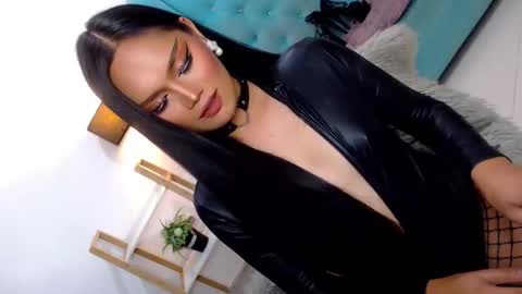 Cleo online show from March 15, 9:29 pm