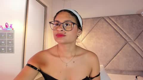 Snapshot of cleopatraa1 chatting on September 24, 9:43 pm Cleopatra online show from September 24, 9:43 pm