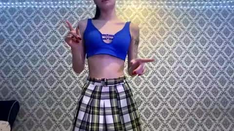 Cleo online show from December 13, 7:53 pm