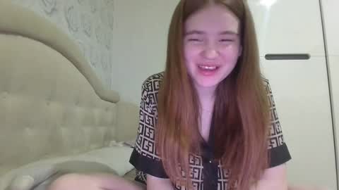 Alice online show from April 6, 8:10 pm