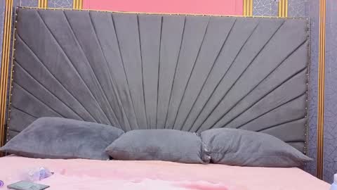 Cloe online show from April 7, 2:41 pm