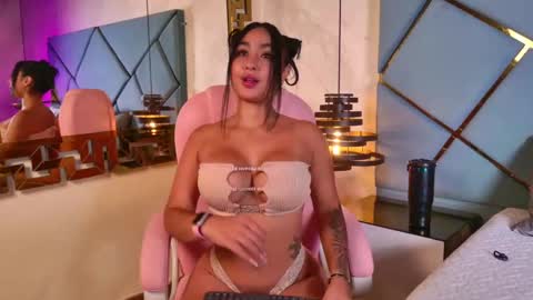 Cloe  online show from October 2, 11:53 am