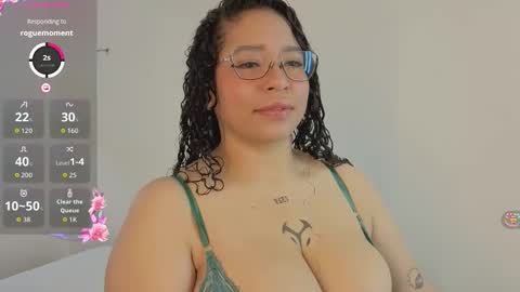 Snapshot of cloebunny_ chatting on October 14, 11:46 am Cloe Bunny online show from October 14, 11:46 am