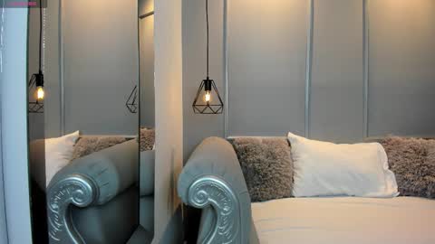 Cloe online show from January 7, 11:59 am