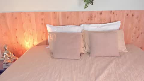 Chloe Smith online show from March 16, 11:58 am