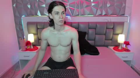 Cloe y Miller online show from May 15, 4:25 pm