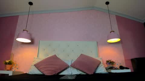 Clohe the wonder online show from March 29, 3:52 am