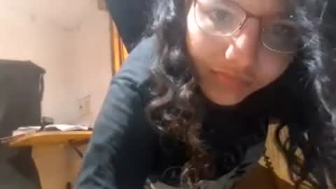 cloudybxtch69 online show from June 17, 8:47 pm