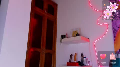 Snapshot of cmila0713 chatting on September 22, 11:31 pm cmila0713 online show from September 22, 11:31 pm