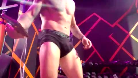 coach_ironmak online show from April 19, 11:07 pm