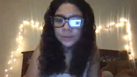 cocoraynee online show from May 16, 6:39 pm