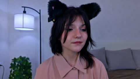 Kim online show from May 17, 10:46 am