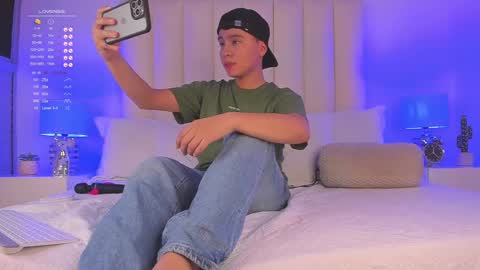 Snapshot of cody_johnsonn_ chatting on March 3, 8:00 pm CODY online show from March 3, 8:00 pm