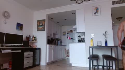 Snapshot of colbymoney chatting on December 29, 7:32 pm Colby big dick money online show from December 29, 7:32 pm