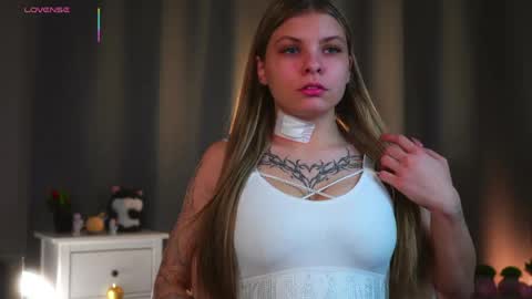 Jenny online show from April 9, 3:29 pm