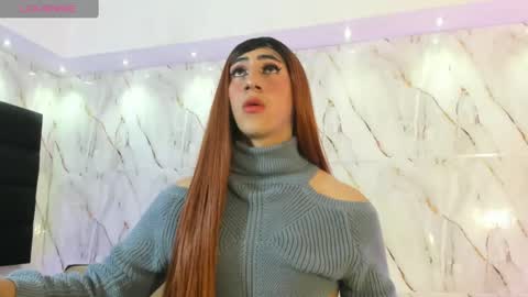 Snapshot of colette_rousseau chatting on October 6, 12:45 pm online show from October 6, 12:45 pm