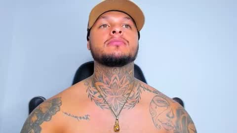 colin_fox1 online show from March 25, 4:19 am