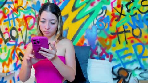 valentina online show from April 9, 12:00 pm