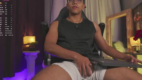 colstorw_ online show from April 9, 10:43 am