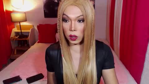 QUEEN SABRINA online show from January 19, 4:55 am