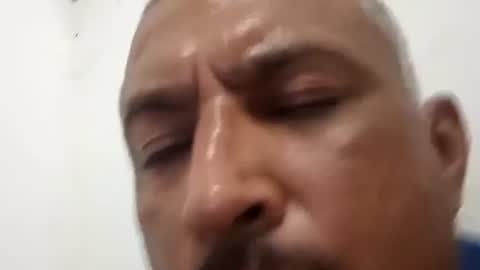 comomisuertemas online show from November 20, 11:53 am