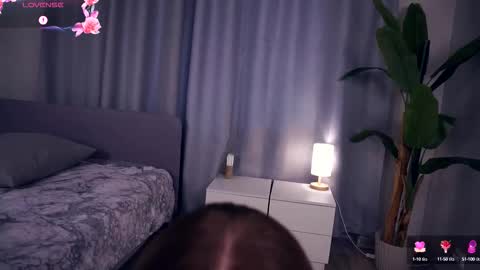 Hello im Sofia Welcme to my room .More hugs and kiss for you online show from October 7, 8:32 am