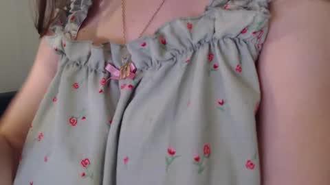 Snapshot of constantcumquest chatting on September 24, 11:33 pm ANR Mommy online show from September 24, 11:33 pm