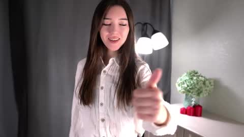 Ellie online show from March 21, 7:36 am