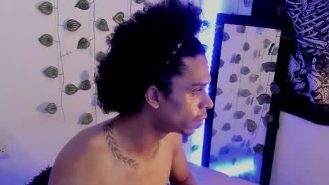 Aaron  online show from October 25, 1:55 pm