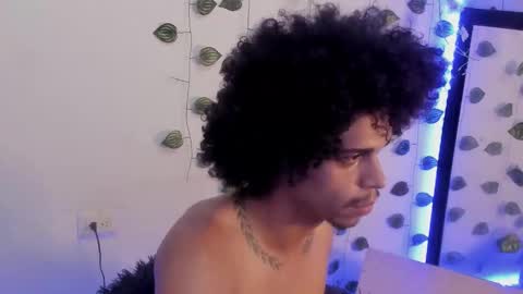 Aaron  online show from November 5, 3:25 pm