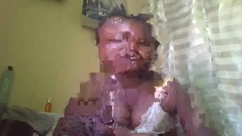 coolgirl001 online show from March 7, 6:24 am