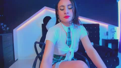 Coral  online show from March 10, 3:20 pm