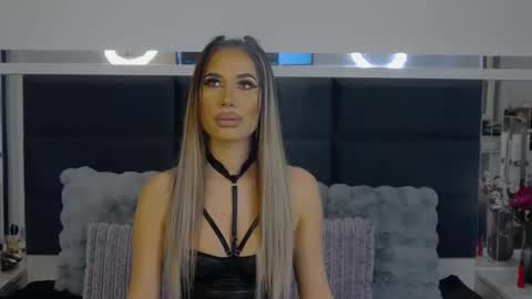 CoraliaDiamond online show from February 4, 9:28 am