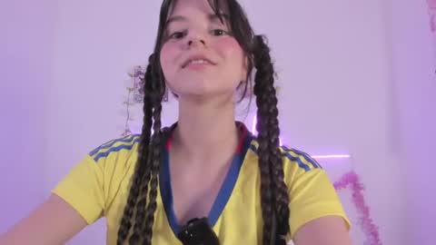 Coraline uwu     Bienvenidos al dulce mundo de Coraline    Hola amores soy Coraline  Una chica  tierna juguetona online show from June 17, 10:37 pm