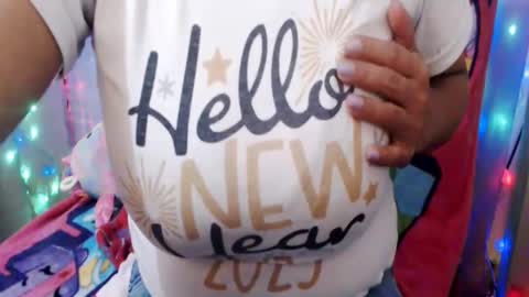 Snapshot of corinnahothotxxx chatting on October 27, 9:37 pm corinnahothotxxx online show from October 27, 9:37 pm