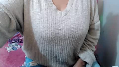 Snapshot of corinnahothotxxx chatting on September 12, 8:22 pm corinnahothotxxx online show from September 12, 8:22 pm