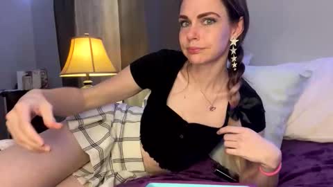 corolineclovr_and_kirkinator online show from March 3, 5:36 am