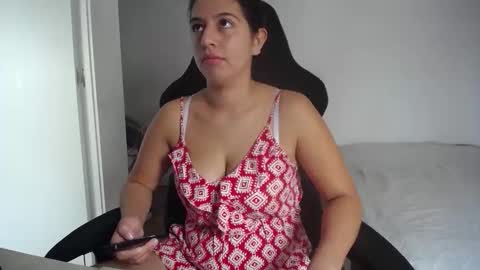 Snapshot of costantine_helena24 chatting on September 9, 11:10 am costantine helena24 online show from September 9, 11:10 am