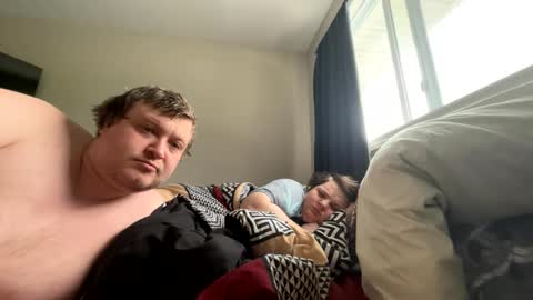 Amanda and Shawn online show from March 1, 2:54 pm